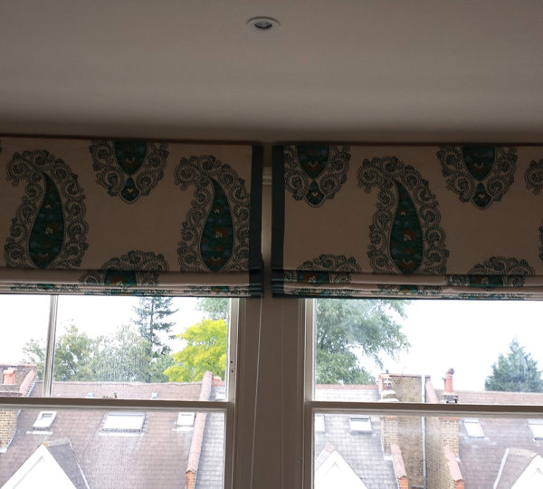 Roman Blind with Borders